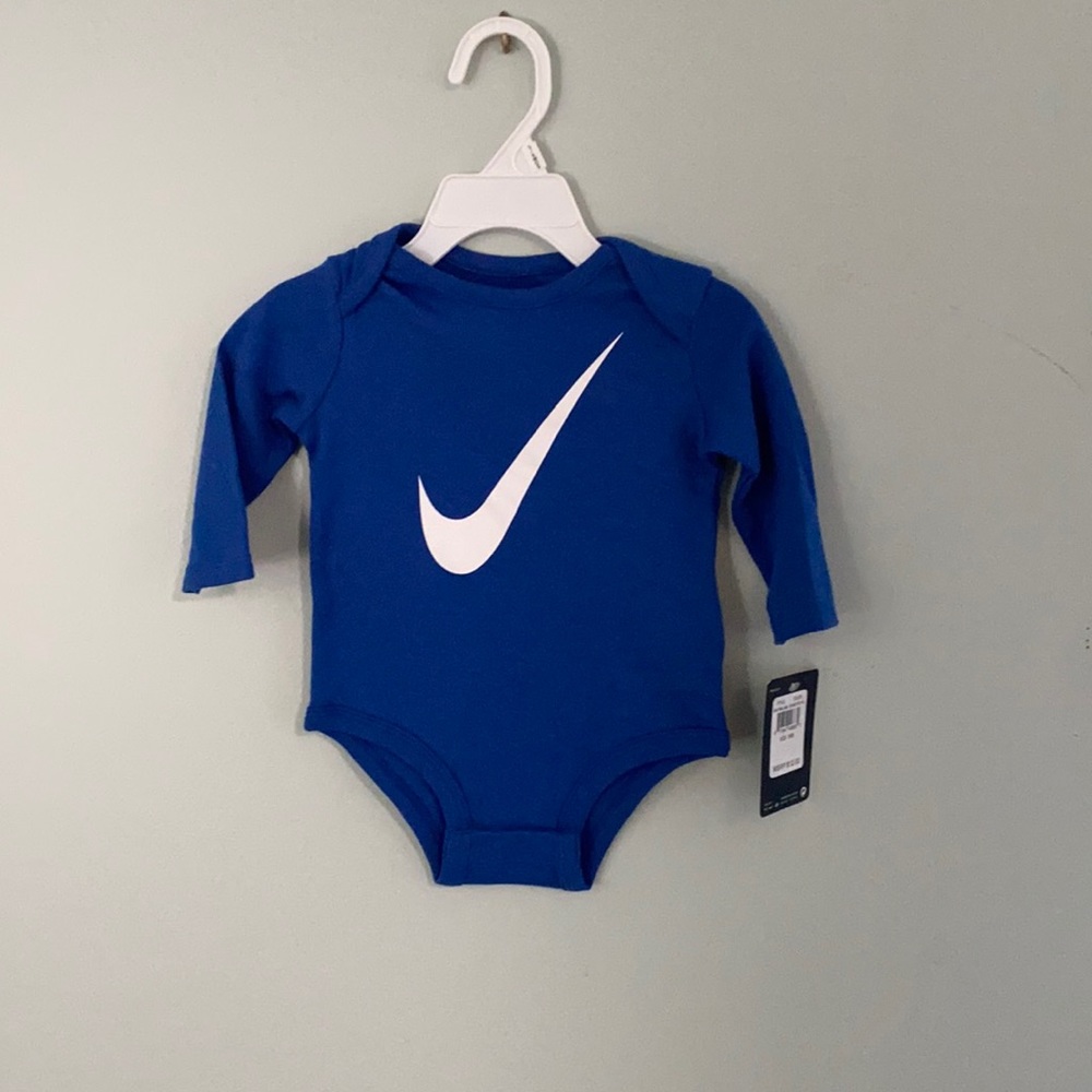 NWT - Nike Boys 3/6 Month long sleeve onesie